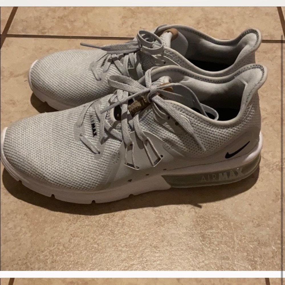 Nike shoes like new